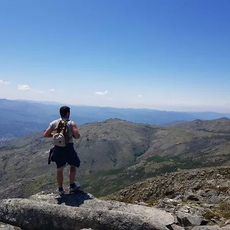 Casas De - Parque Nacional Peneda-geres * קסטרו לבוריירו